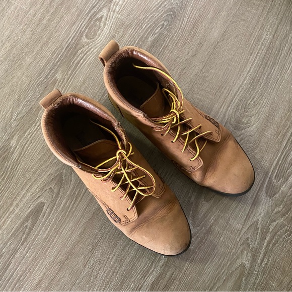 Waterproof Timberland Boot in Wheat Nubuck - Picture 3 of 6